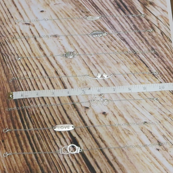 Brand NEW! Silver Feather Bracelet - Picture 2 of 3